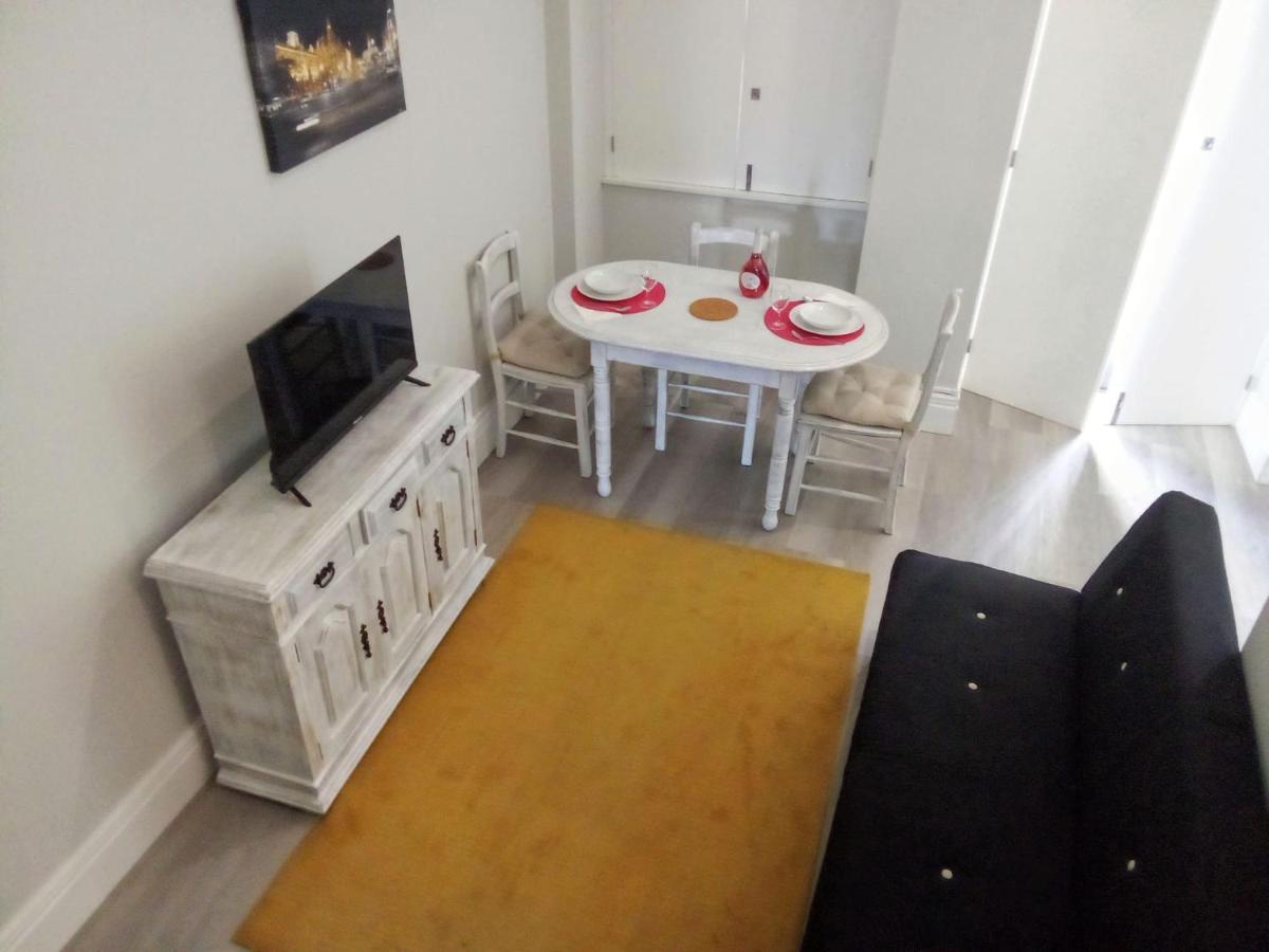 Art District Sunrise 1F Apartment Porto Bagian luar foto