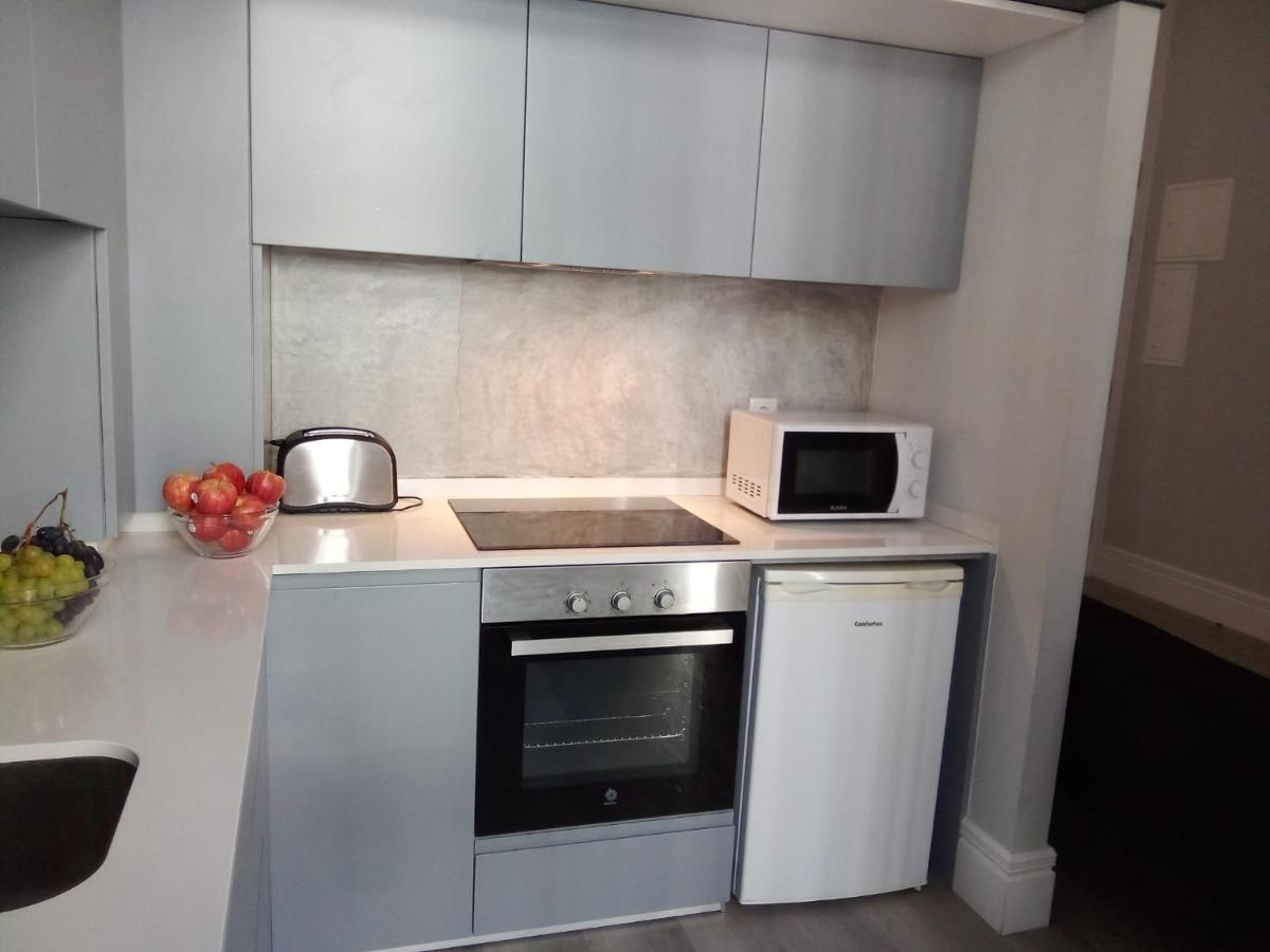 Art District Sunrise 1F Apartment Porto Bagian luar foto